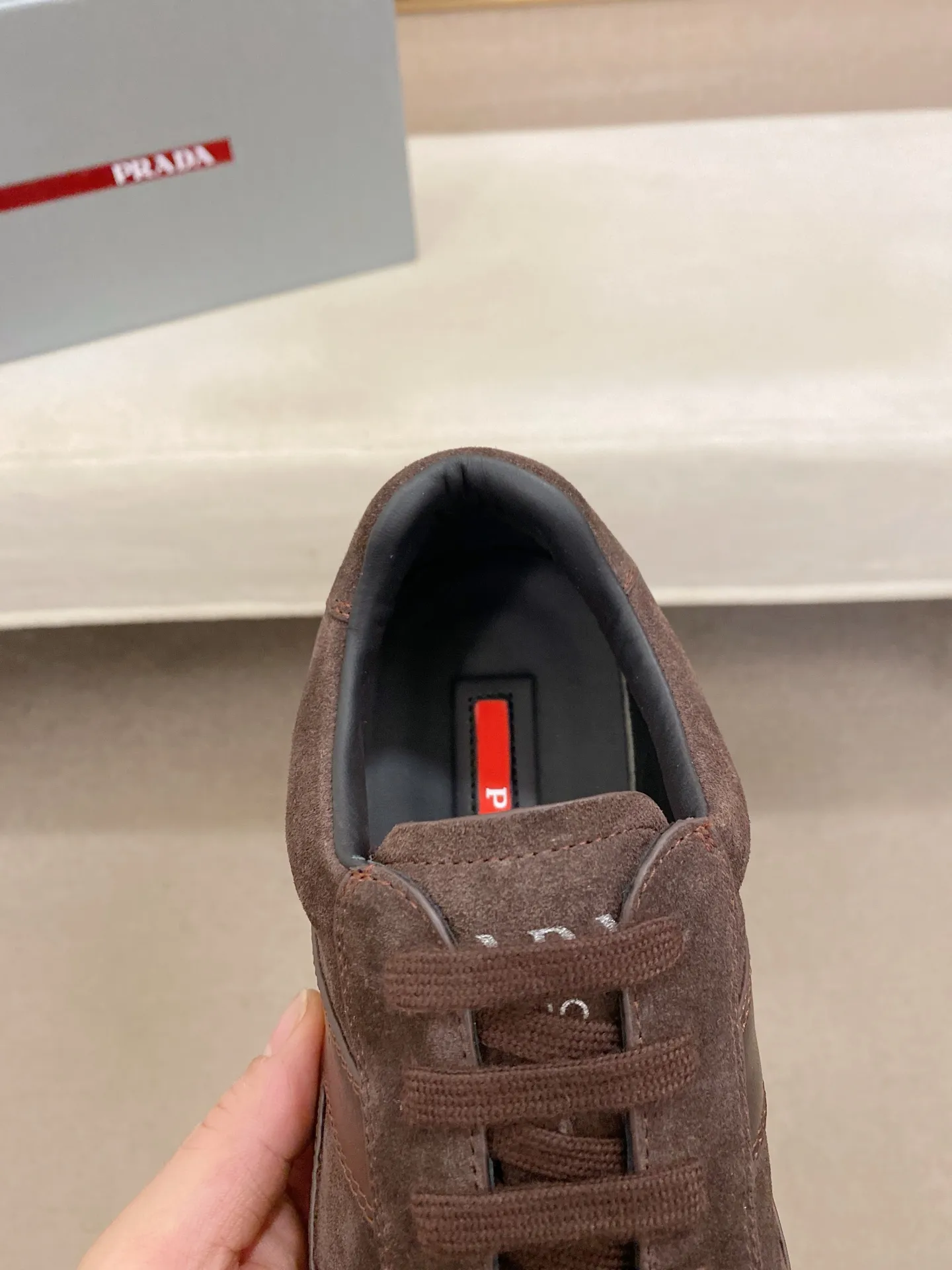 Men's shoes 💰 480💰 ✔️✔️✔️Top high version High-quality new PRADA (Prada) counters are launched at the same time. The new men's shoes and 😘fabrics are purely handmade in Niujing. Lining: Full cowhide lining. 👍🏿High-end☄️Open-molded non-slip rubber outsole, exquisite lines, simple and elegant, comfortable and high-end for leisure travel. Code number: 38-44. Can be customized45